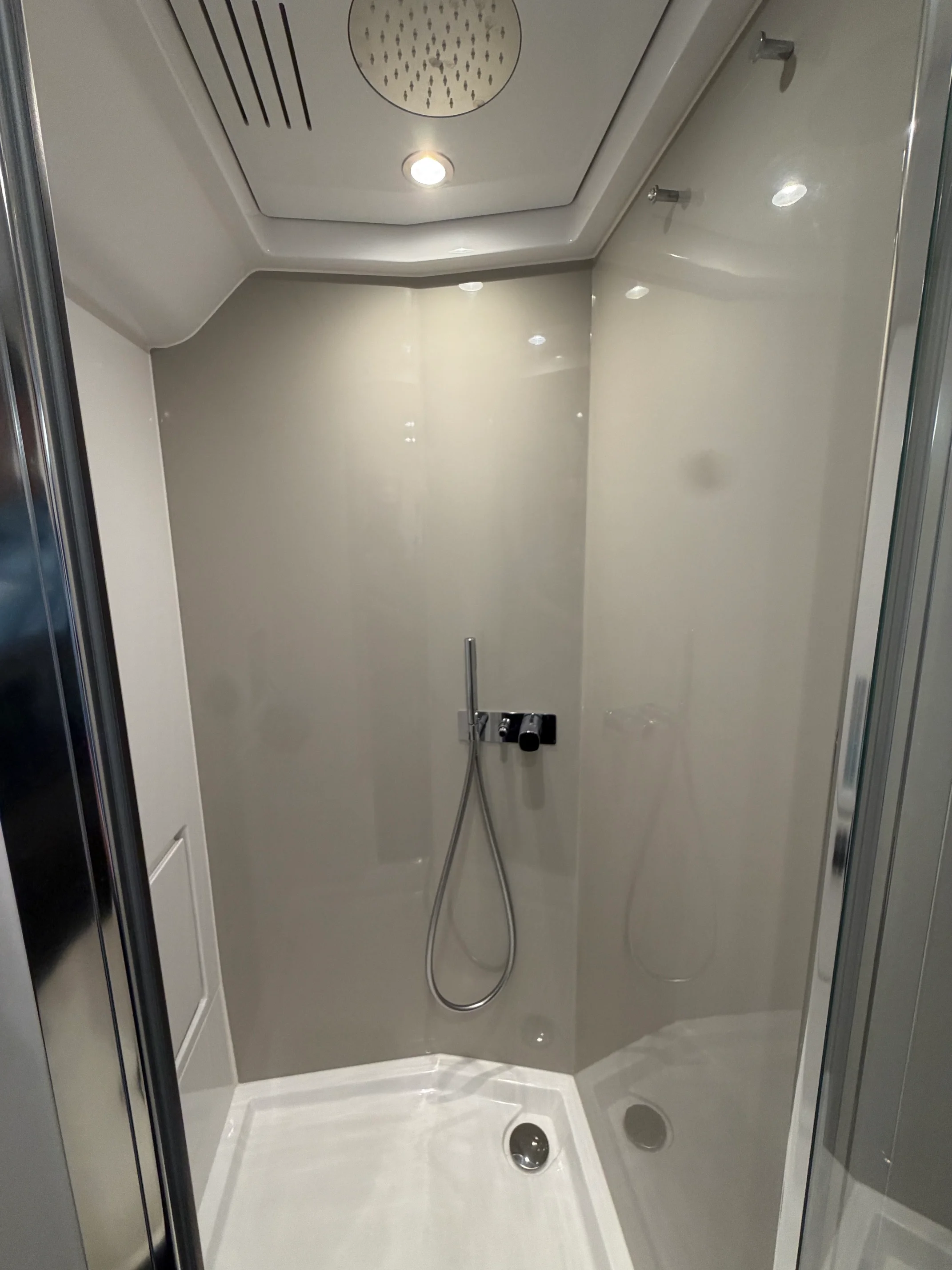 2022 Azimut 47 VERVE Image Thumbnail #36