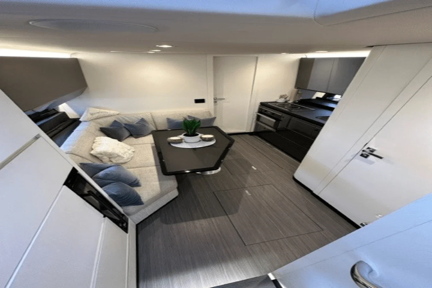 2022 Azimut 47 VERVE Image Thumbnail #4