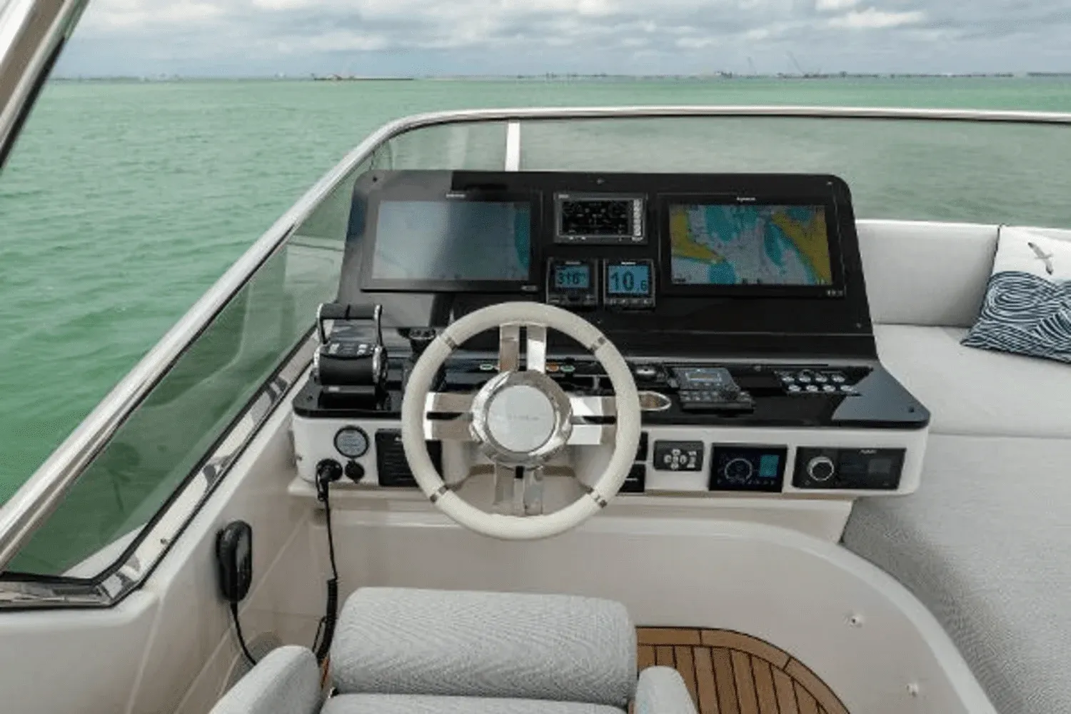 2022 Azimut FLY Image Thumbnail #35