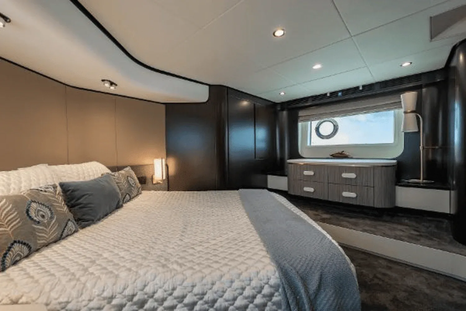 2022 Azimut FLY Image Thumbnail #18