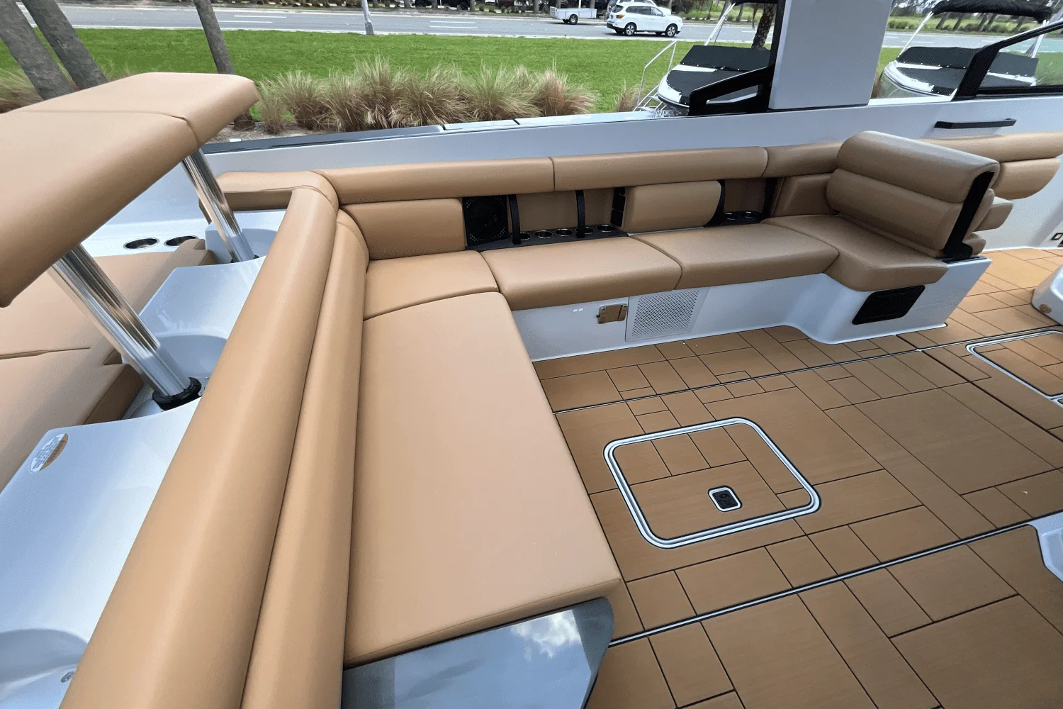 2024 Aviara AV36 Outboard Image Thumbnail #12