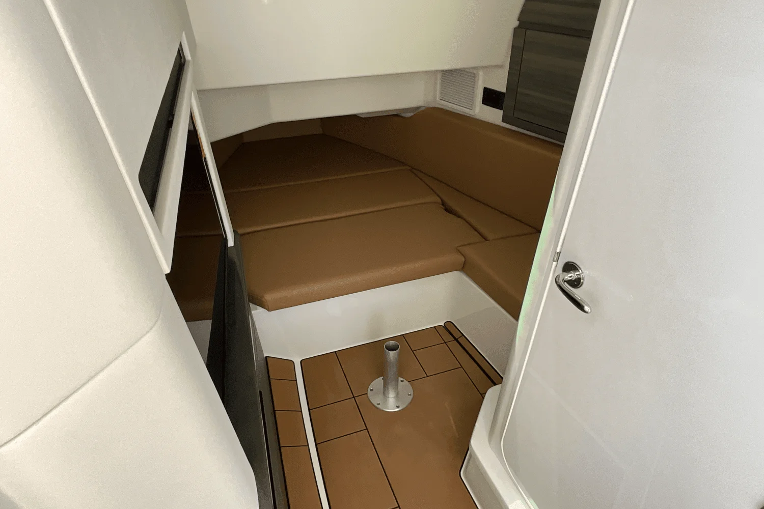 2024 Aviara AV36 Outboard Image Thumbnail #24