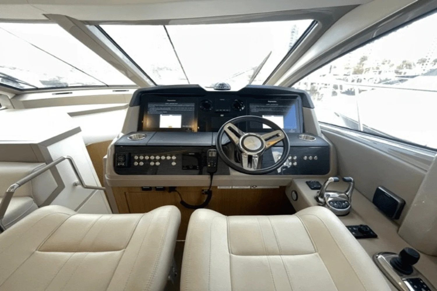 2018 Sea Ray
                                                             L550FLY Image Thumbnail #40