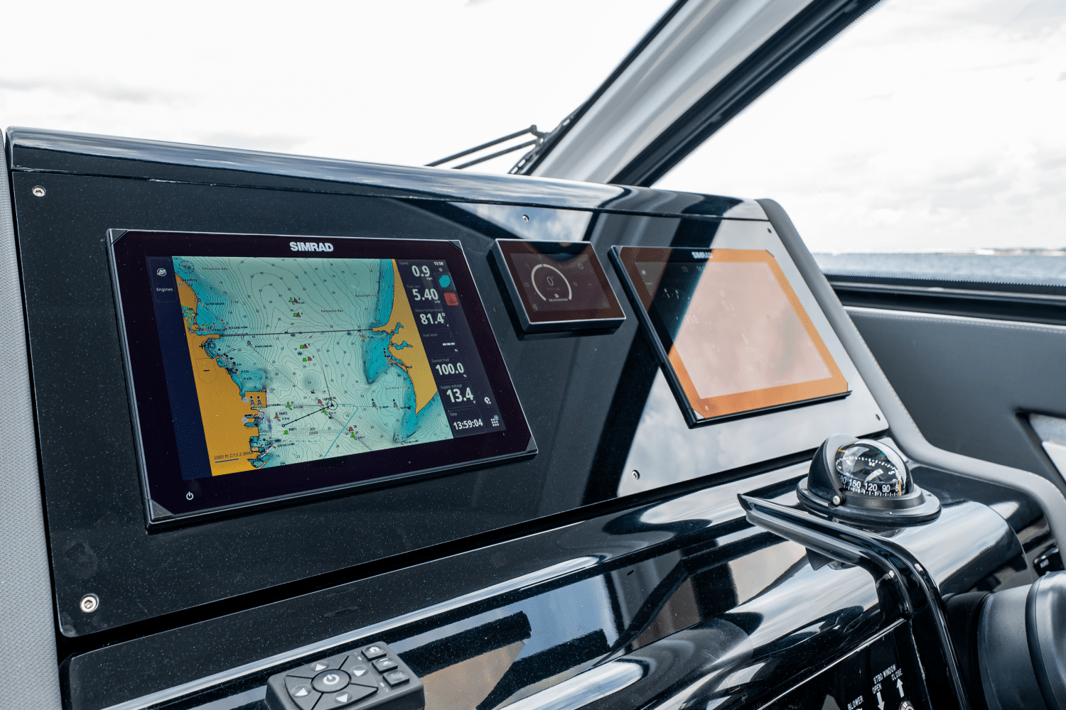 2024 Cruisers Yachts 42 GLS Outboard Image Thumbnail #56
