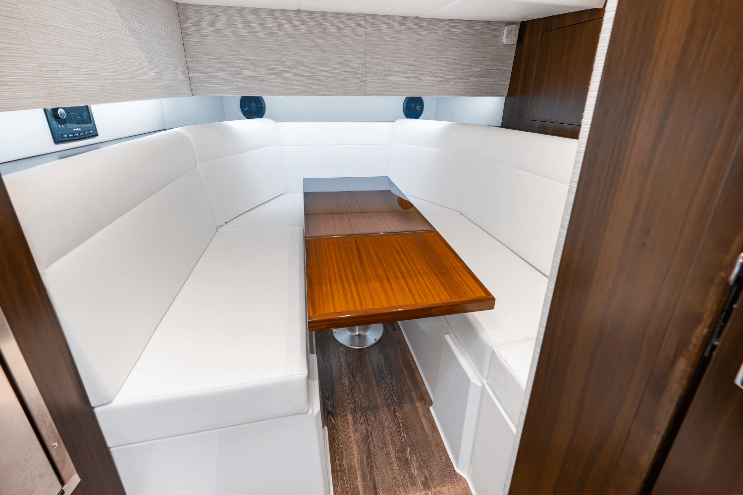 2024 Cruisers Yachts 42 GLS Outboard Image Thumbnail #66