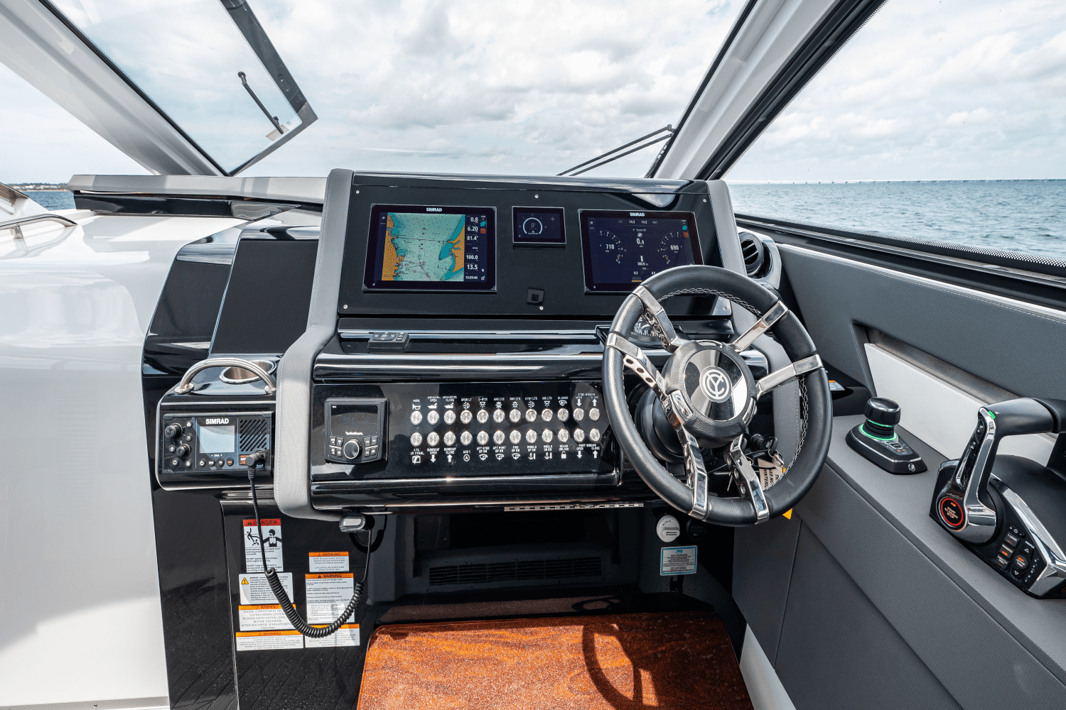2024 Cruisers Yachts 42 GLS Outboard Image Thumbnail #63