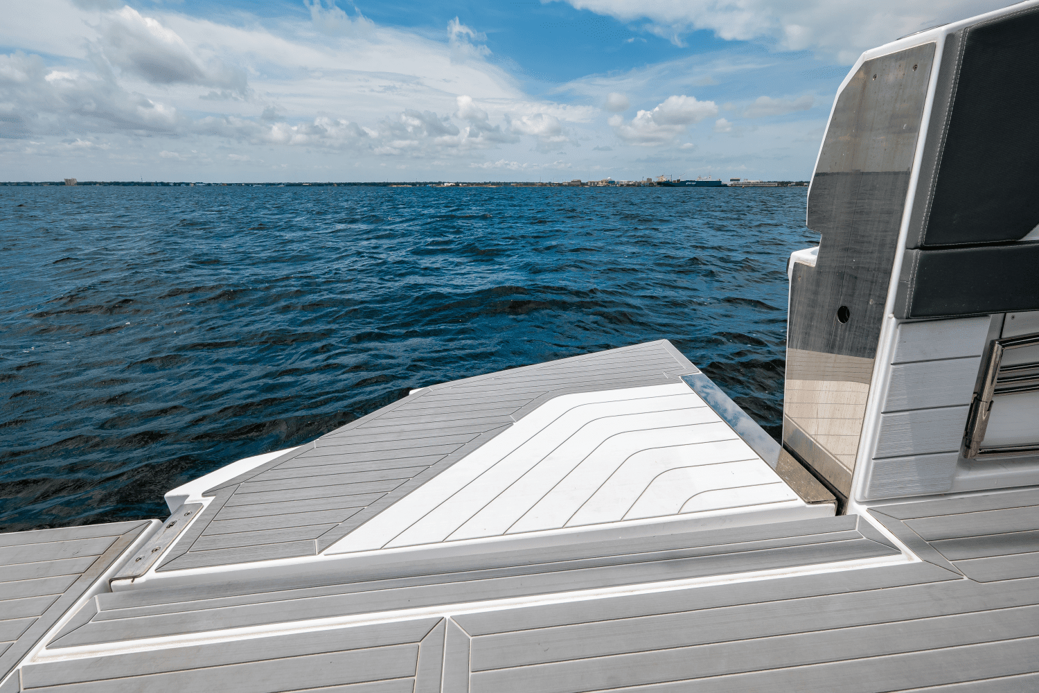 2024 Cruisers Yachts 42 GLS Outboard Image Thumbnail #30