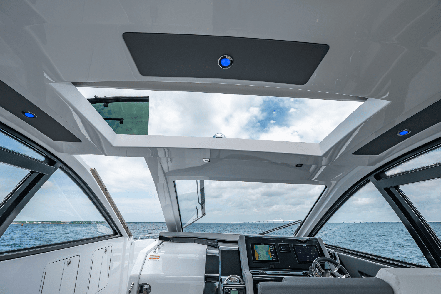 2024 Cruisers Yachts 42 GLS Outboard Image Thumbnail #64