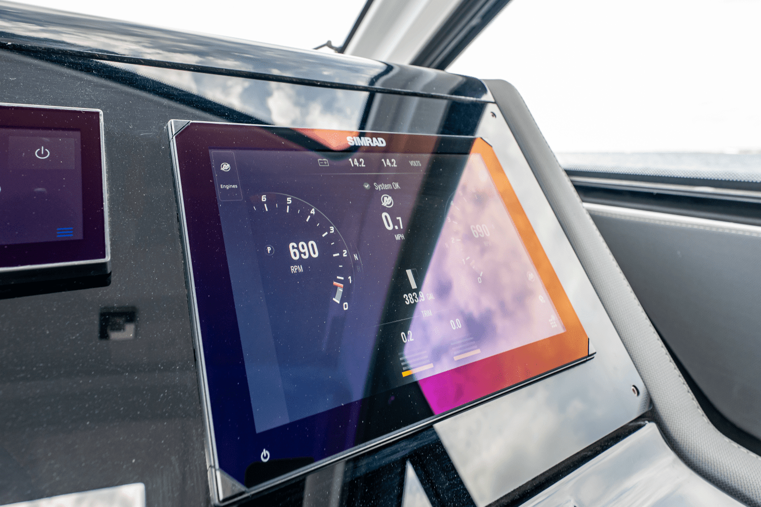 2024 Cruisers Yachts 42 GLS Outboard Image Thumbnail #59