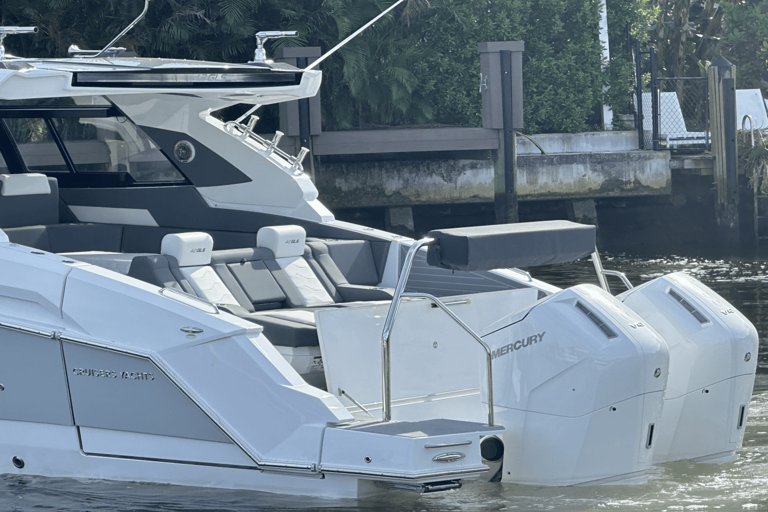 2024 Cruisers Yachts 42 GLS Outboard Image Thumbnail #25