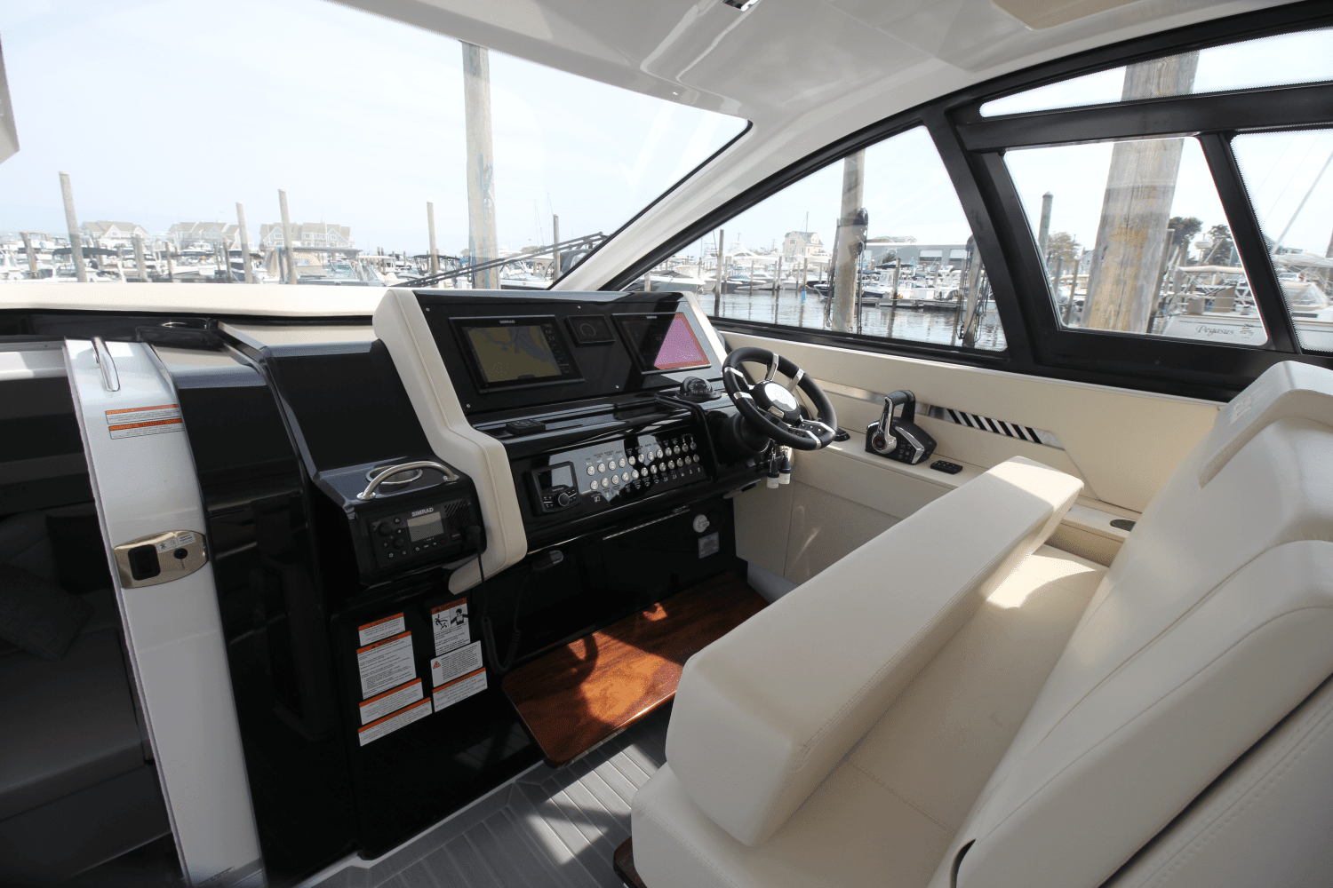 2024 Cruisers Yachts
                                                             42 GLS Outboard Image Thumbnail #32
