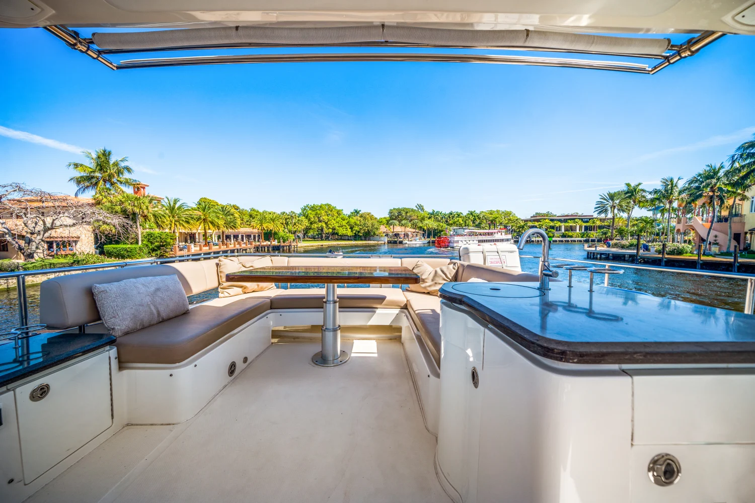 2015 Sea Ray
                                                             L650 Fly Image Thumbnail #36