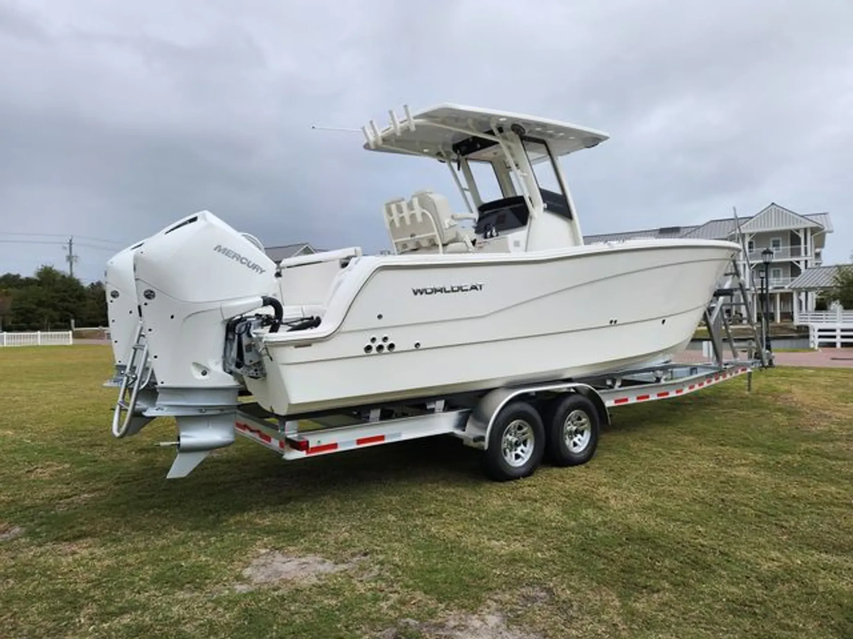 2023 World Cat 260CC Image Thumbnail #5