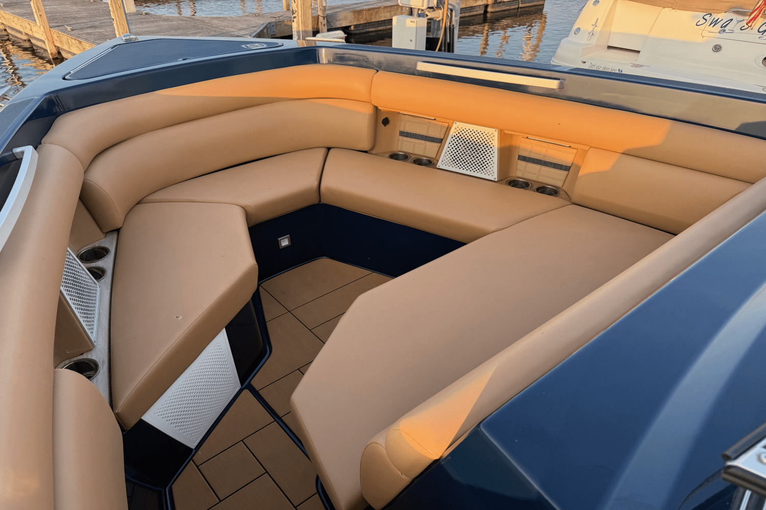 Thumbnail 4 for 2023 Aviara AV36 Outboard