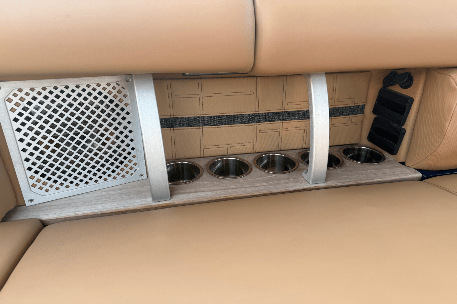 2023 Aviara AV36 Outboard Image Thumbnail #11