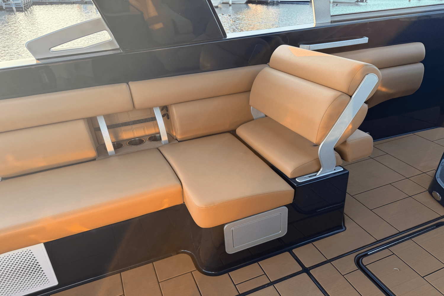 2023 Aviara AV36 Outboard Image Thumbnail #10