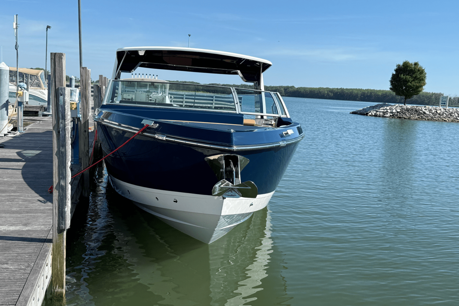 Thumbnail 2 for 2023 Aviara AV36 Outboard