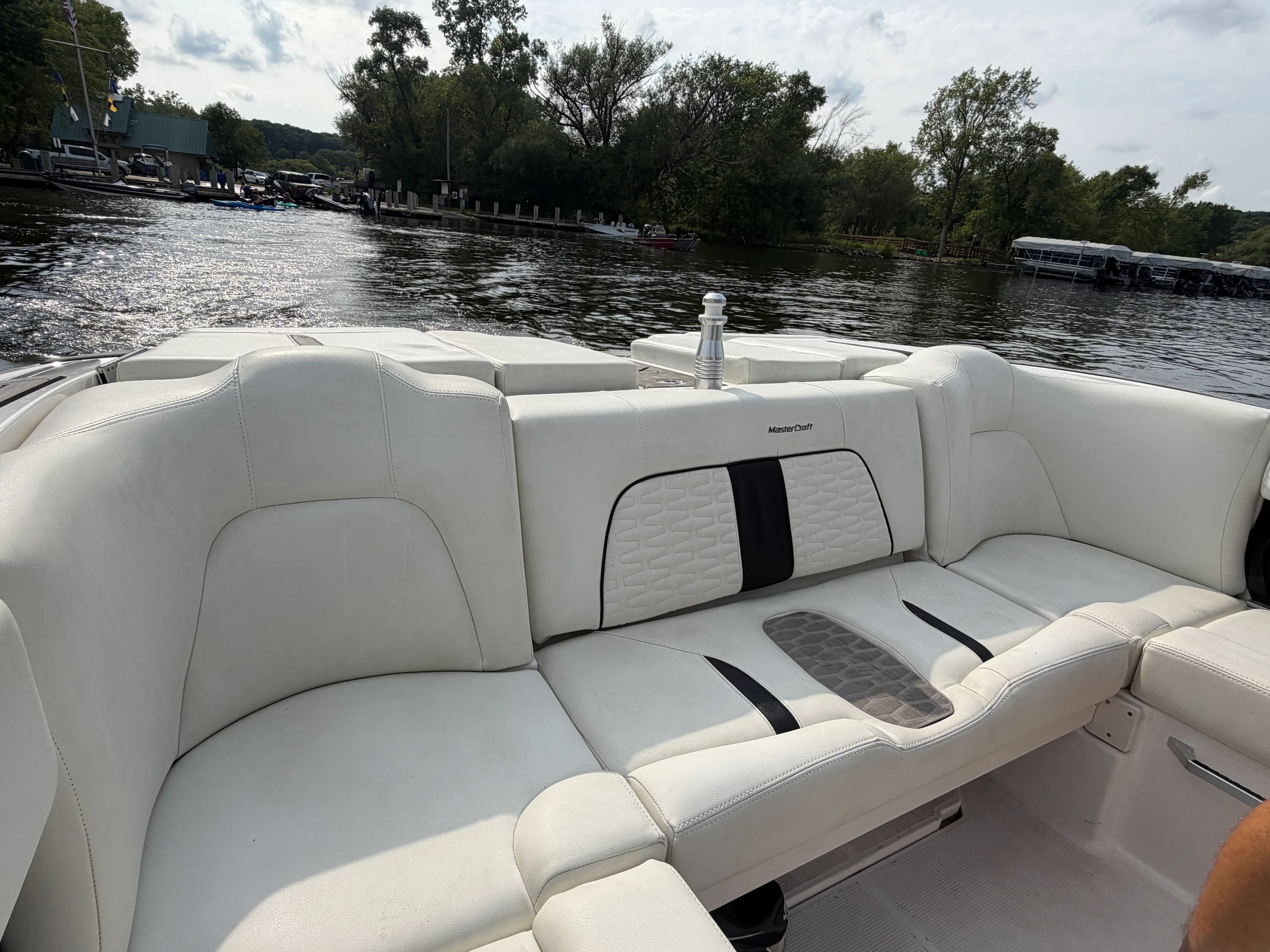 2023 Mastercraft X22 Image Thumbnail #13