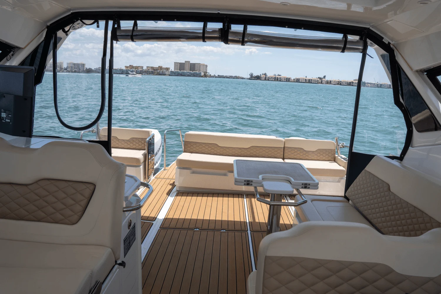 2020 Aquila
                                                             36 Image Thumbnail #12