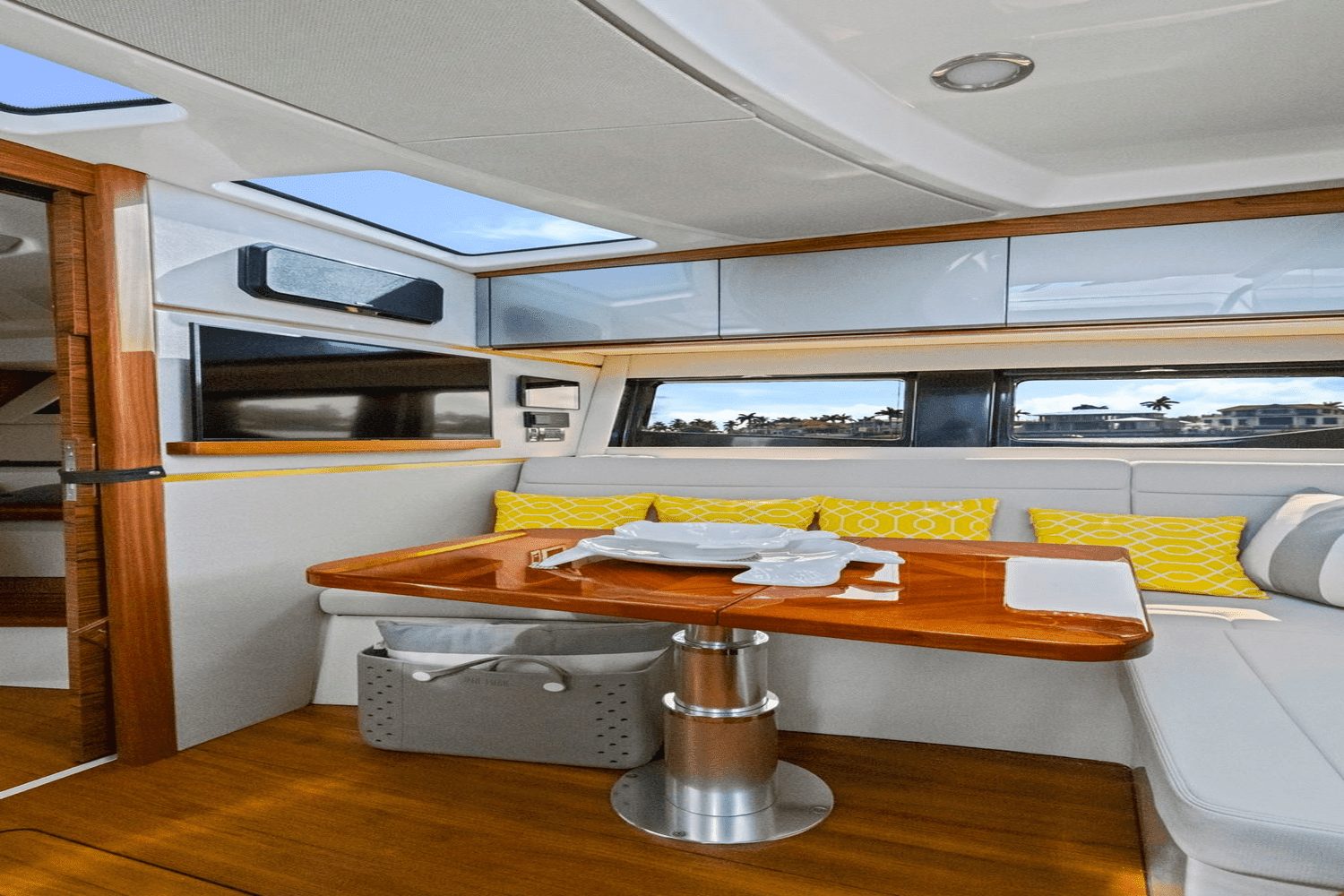 2021 Boston Whaler
                                                             405 Conquest Image Thumbnail #28
