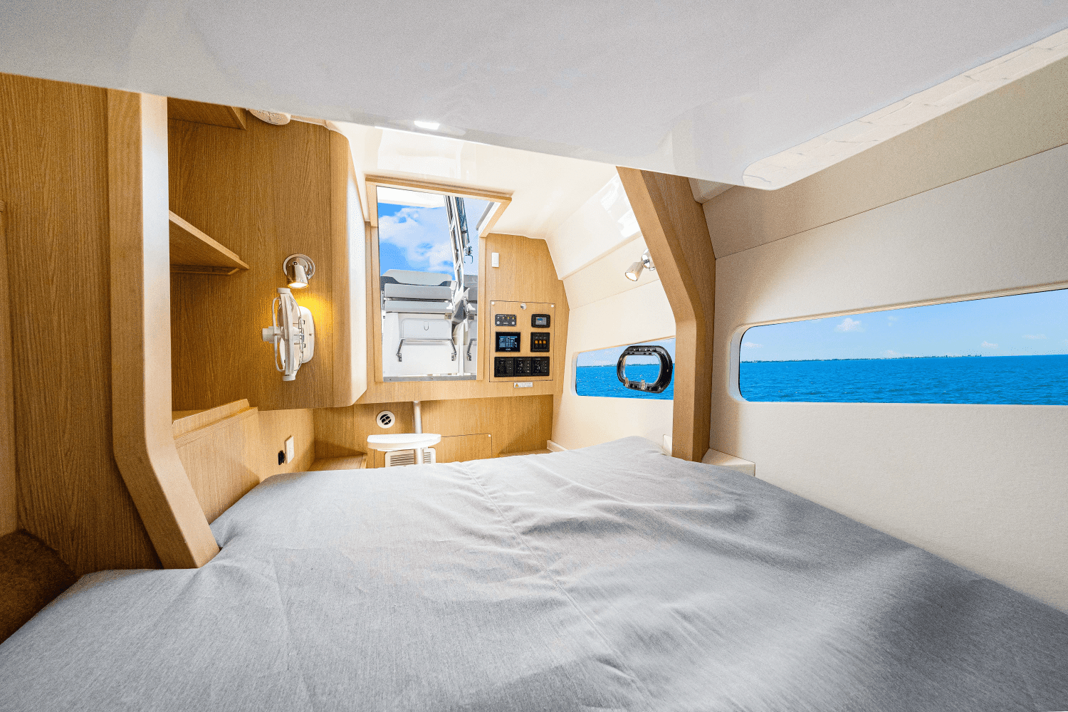 2024 Aquila 32 Sport Image Thumbnail #38