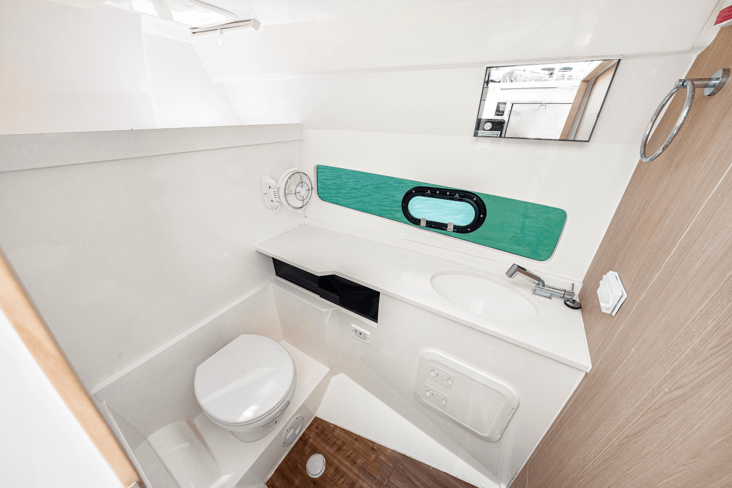 2024 Aquila 32 Sport Image Thumbnail #39