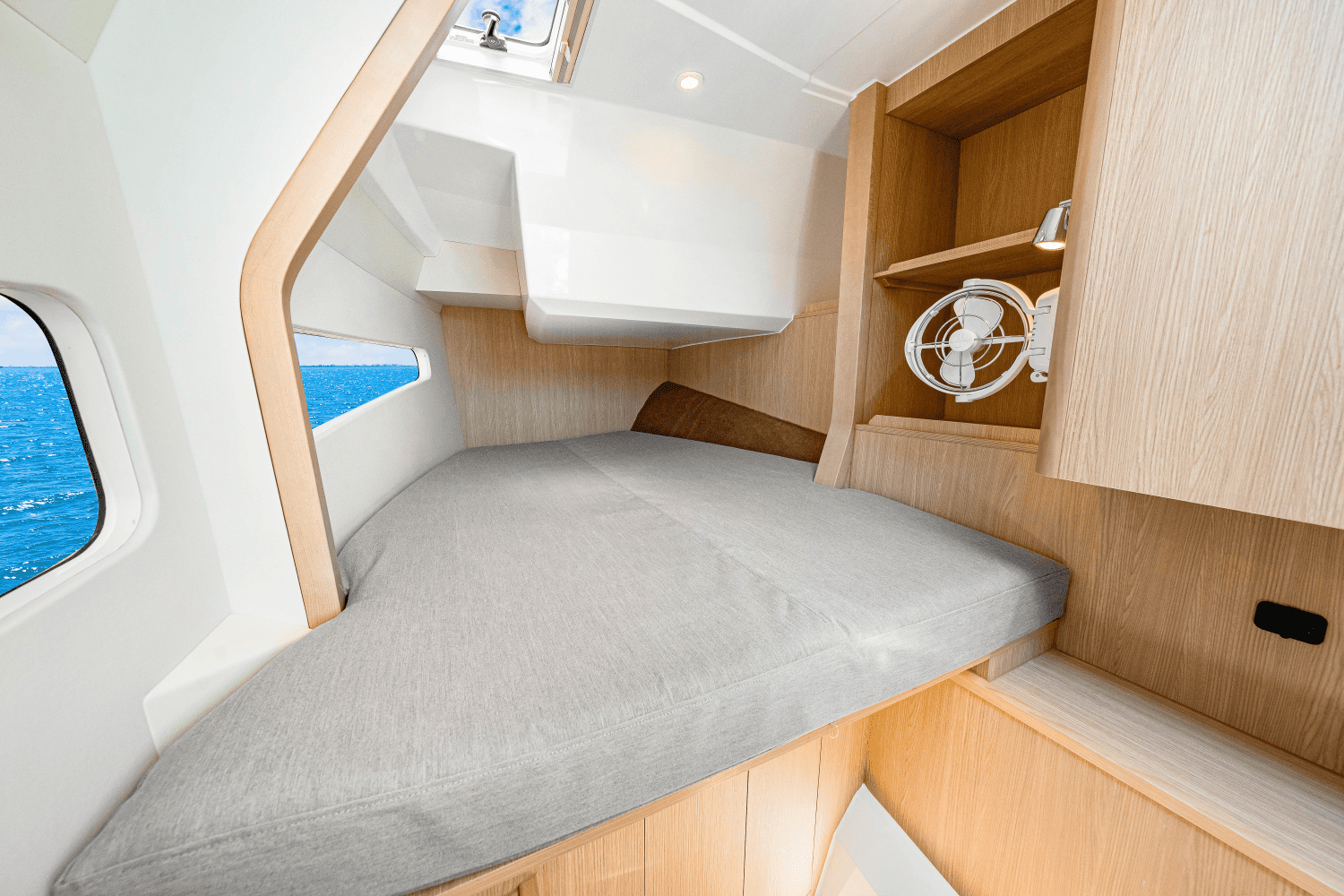 2024 Aquila 32 Sport Image Thumbnail #37