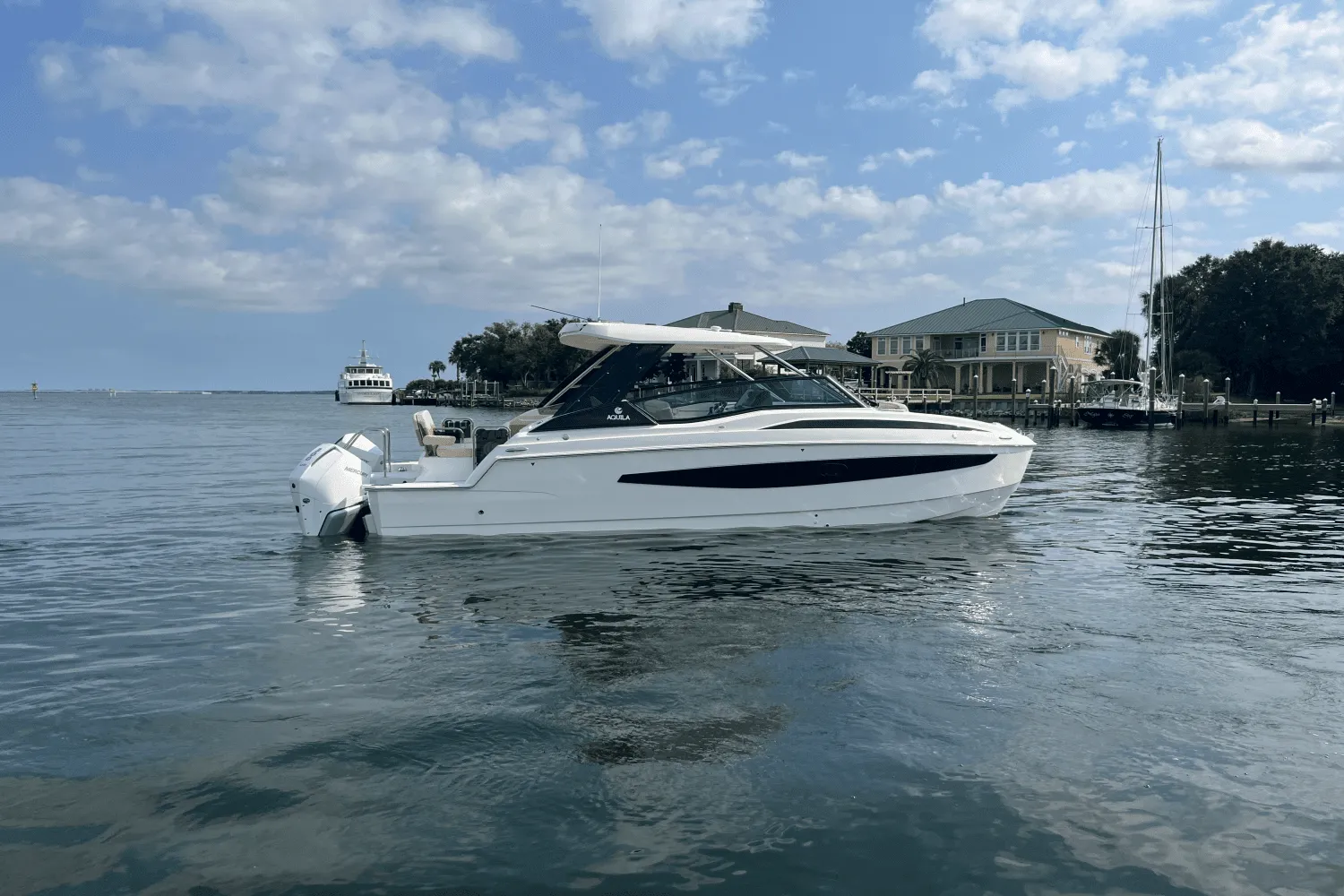 2025 Aquila 32 Image Thumbnail #1