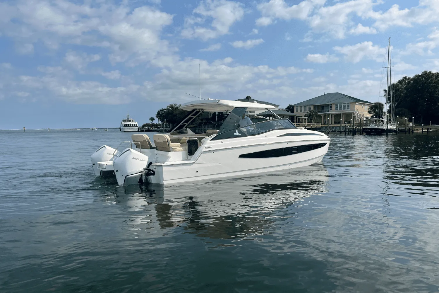 2025 Aquila 32 Image Thumbnail #6