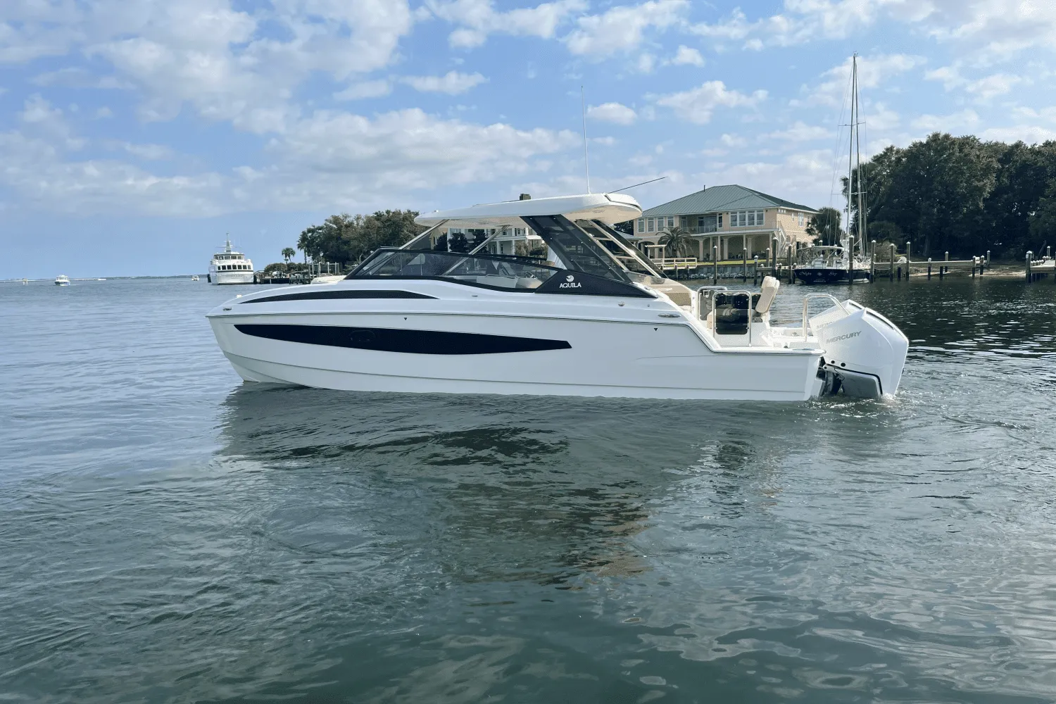 2025 Aquila 32 Image Thumbnail #4