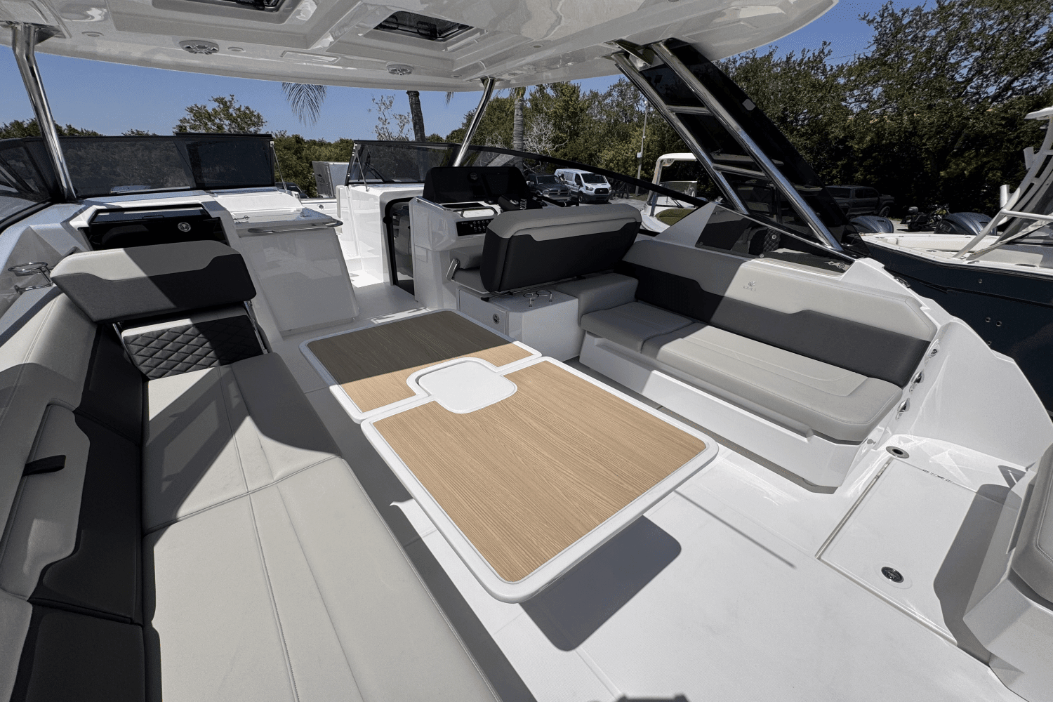 2025 Aquila 32 Image Thumbnail #10