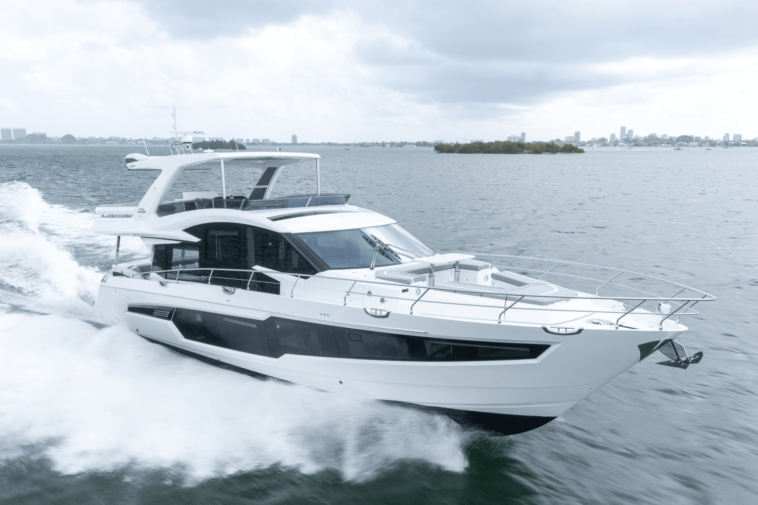2025 Galeon 680 FLY Image Thumbnail #4