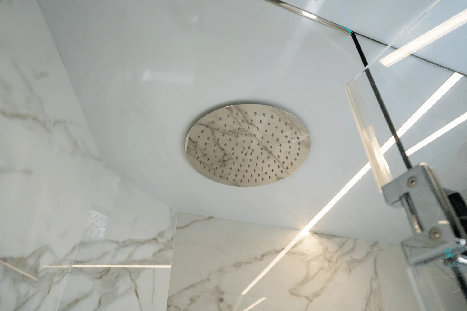 2025 Galeon
                                                             680 FLY Image Thumbnail #36