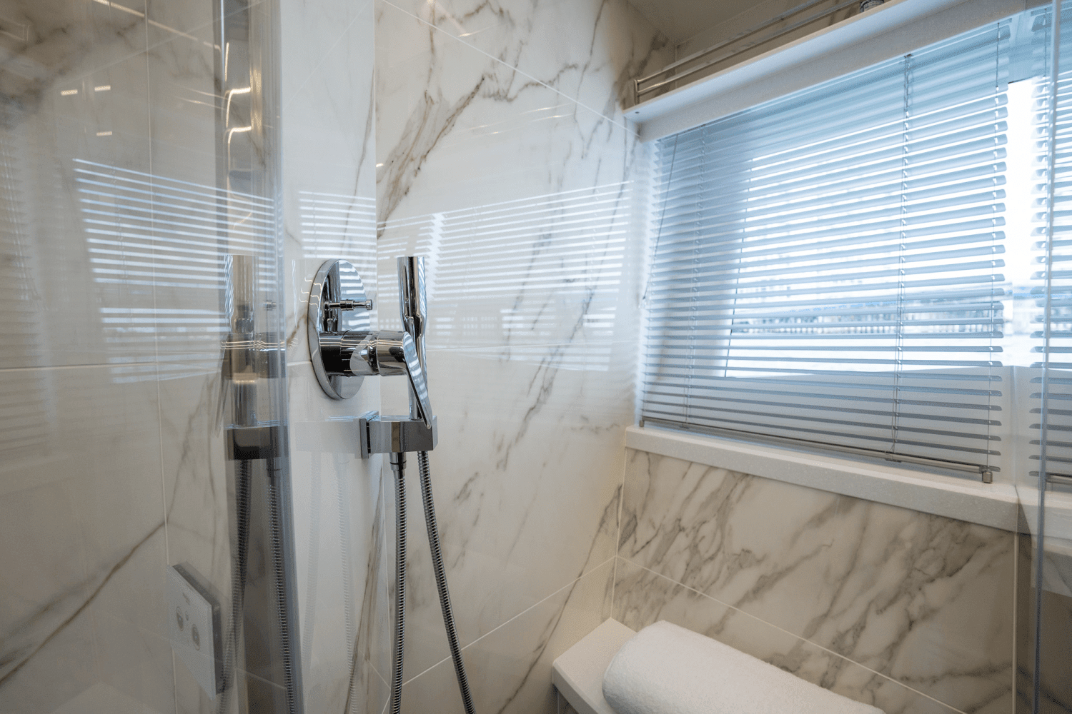 2025 Galeon
                                                             680 FLY Image Thumbnail #40