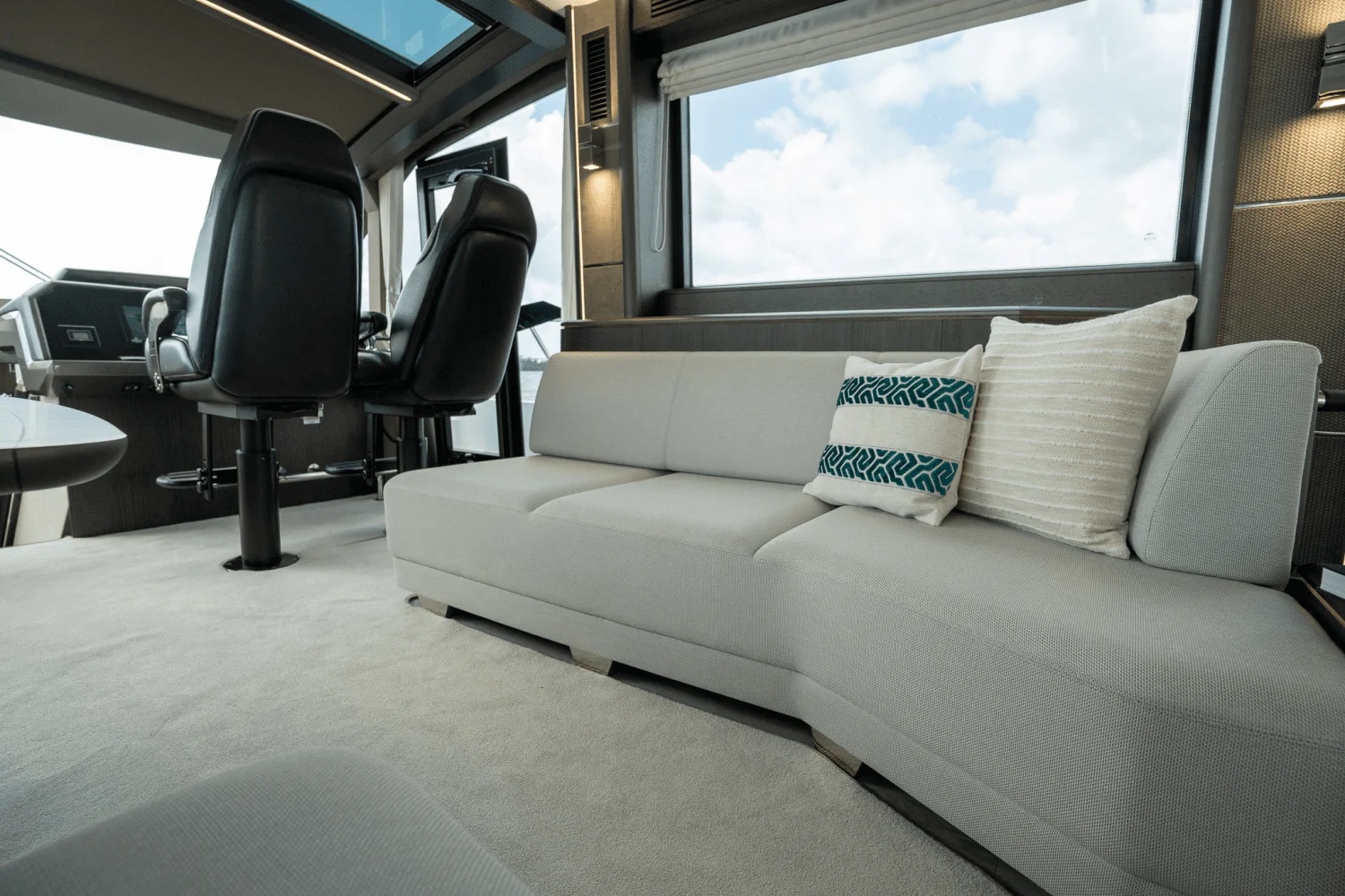 2025 Galeon
                                                             680 FLY Image Thumbnail #15