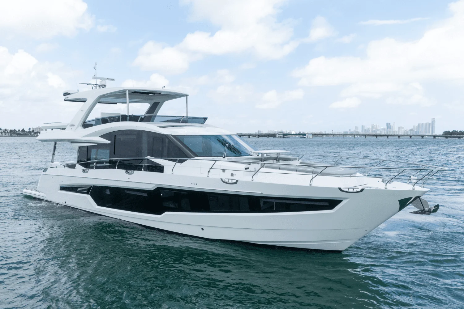 2025 Galeon
                                                             680 FLY Image Thumbnail #3