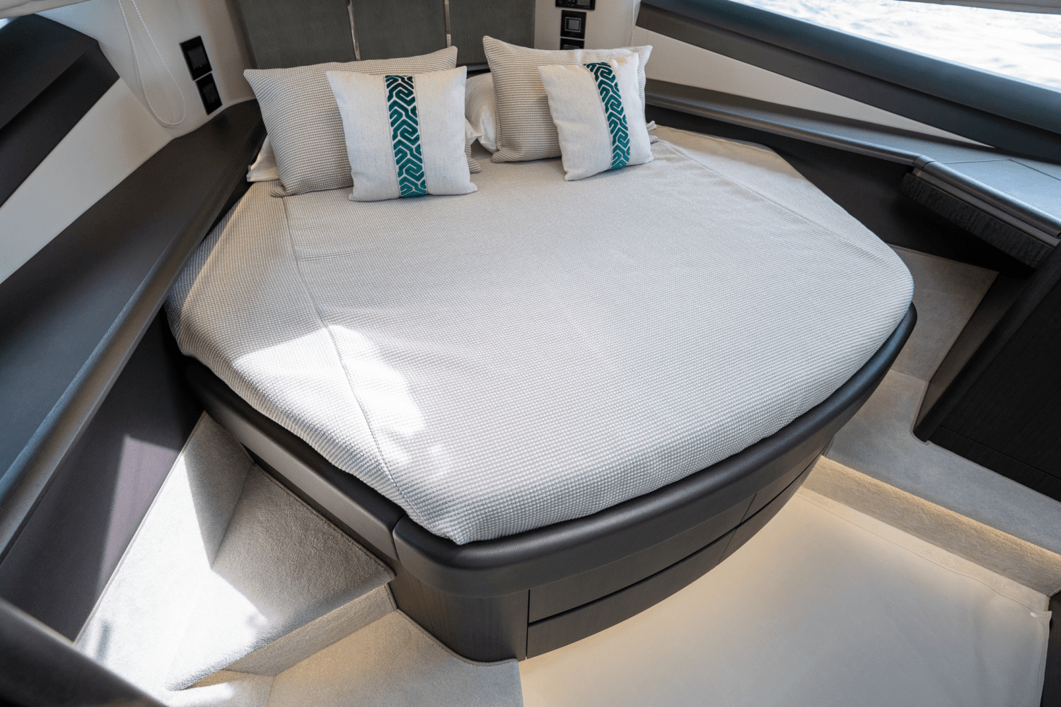 2025 Galeon 680 FLY Image Thumbnail #23