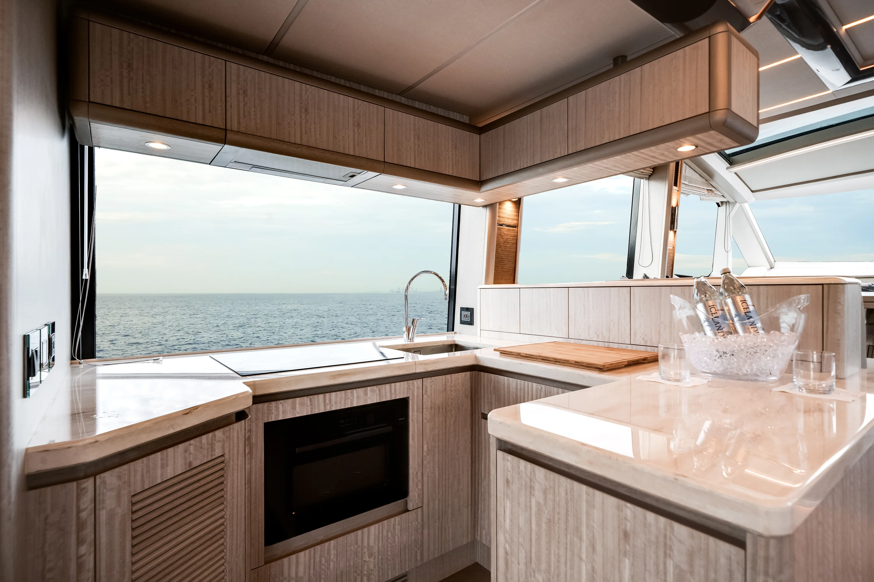 2026 Galeon 680 FLY Image Thumbnail #36