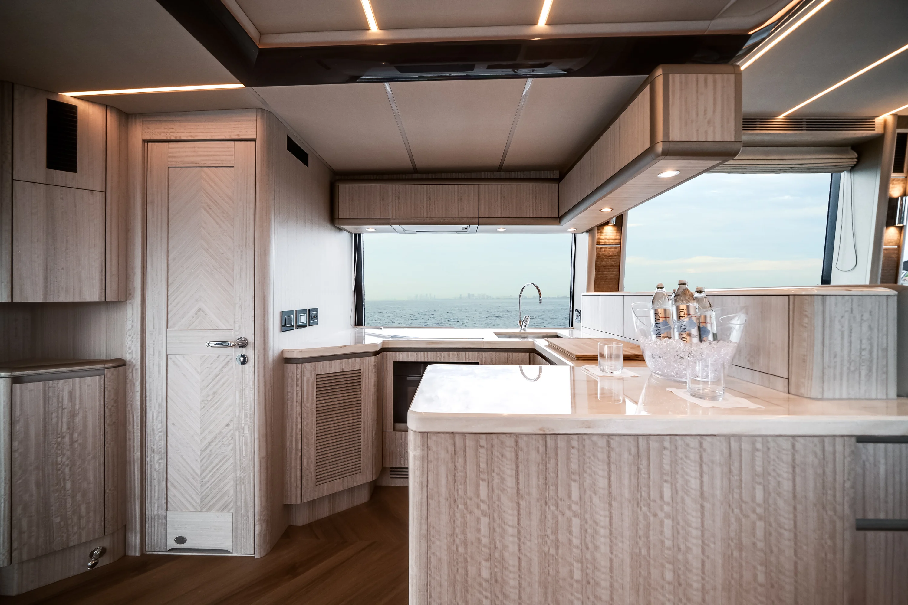 2026 Galeon 680 FLY Image Thumbnail #37