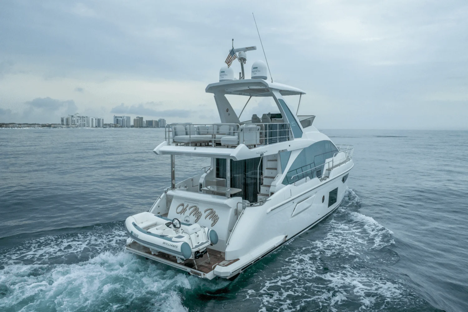 2020 Azimut
                                                             60 FLYBRIDGE Image Thumbnail #37
