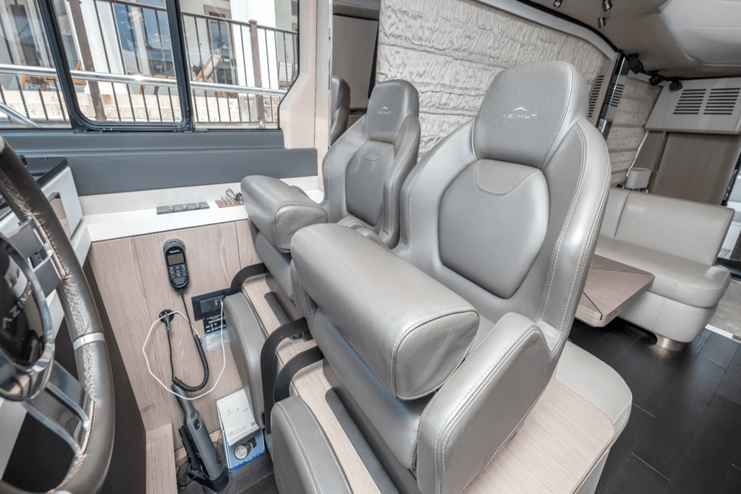 2020 Azimut
                                                             60 FLYBRIDGE Image Thumbnail #59