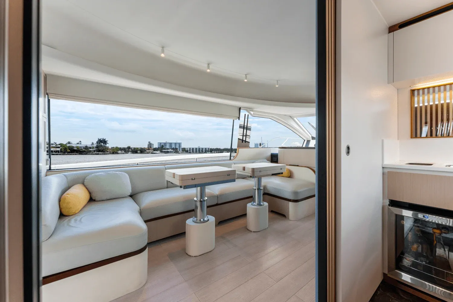 2023 Azimut 68 FLY Image Thumbnail #22