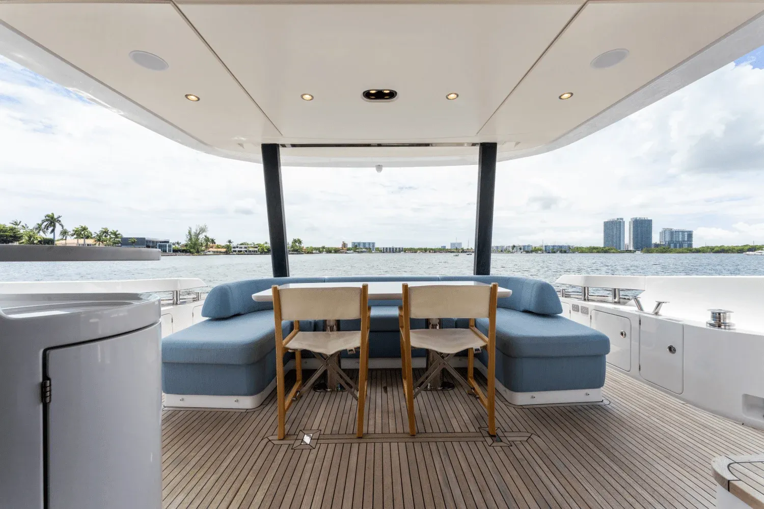 2023 Azimut 68 FLY Image Thumbnail #12