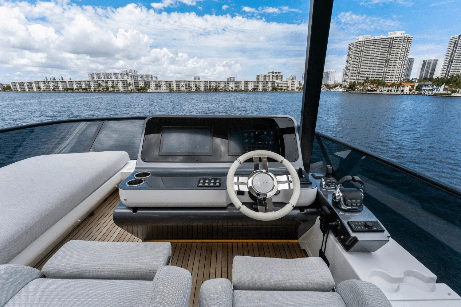 2023 Azimut 68 FLY Image Thumbnail #57
