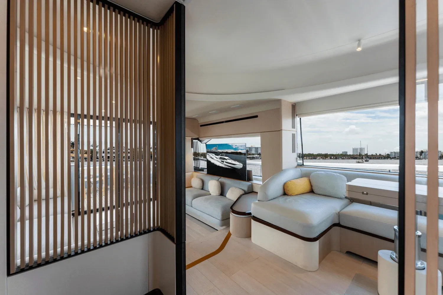 2023 Azimut 68 FLY Image Thumbnail #23