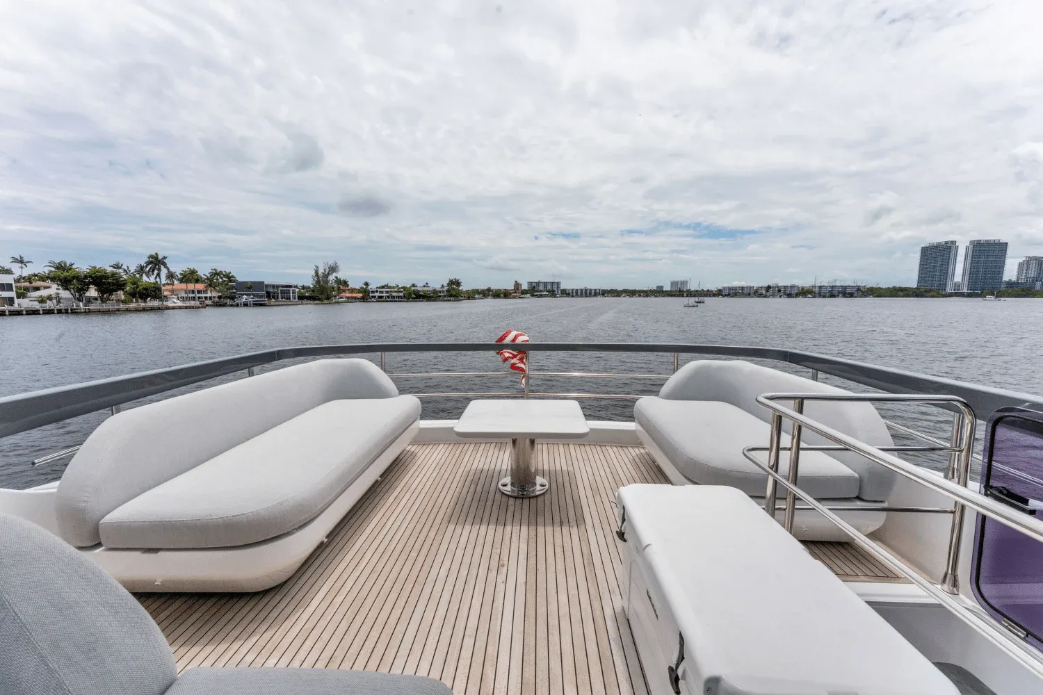 2023 Azimut 68 FLY Image Thumbnail #53