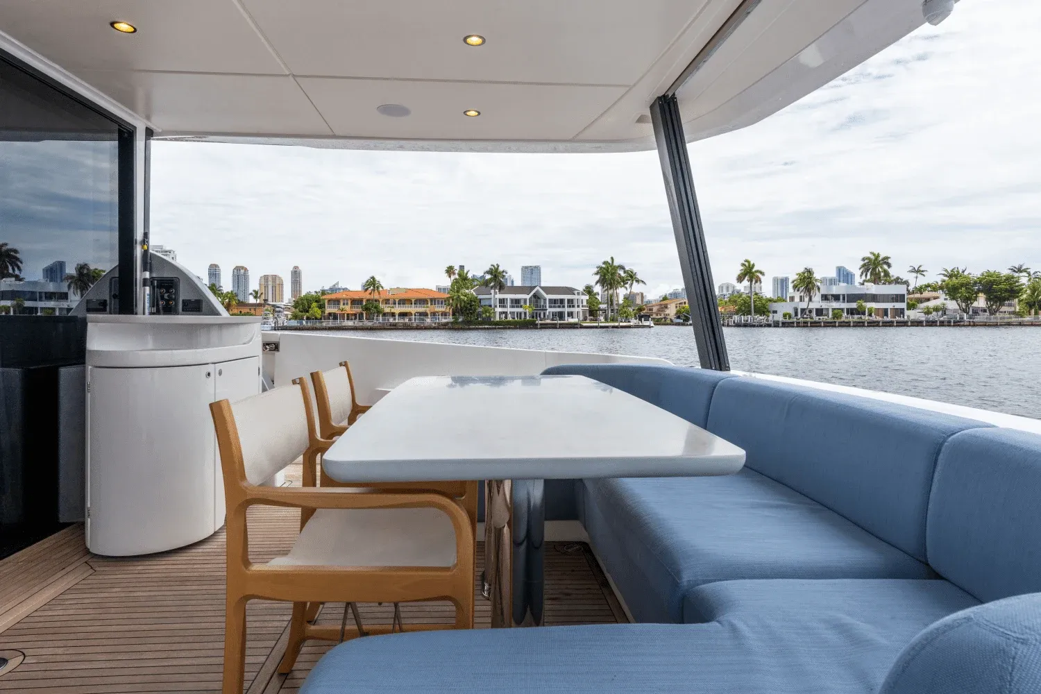 2023 Azimut 68 FLY Image Thumbnail #13