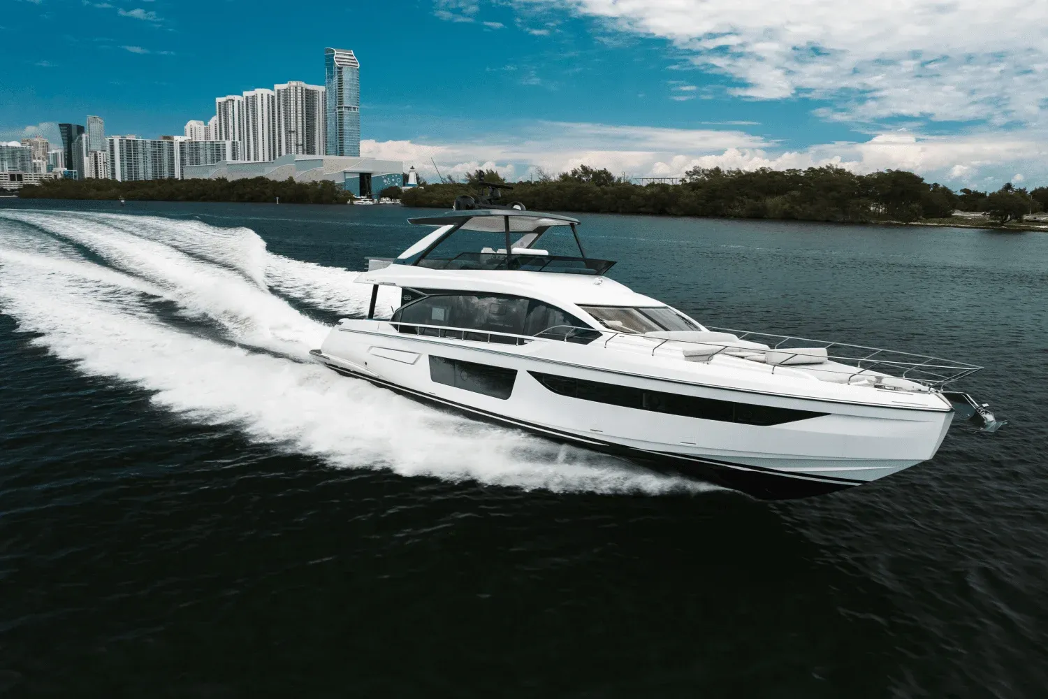2023 Azimut 68 FLY Image Thumbnail #0