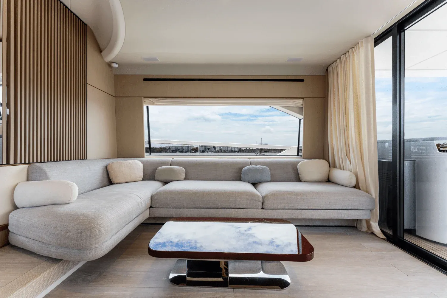 2023 Azimut 68 FLY Image Thumbnail #16