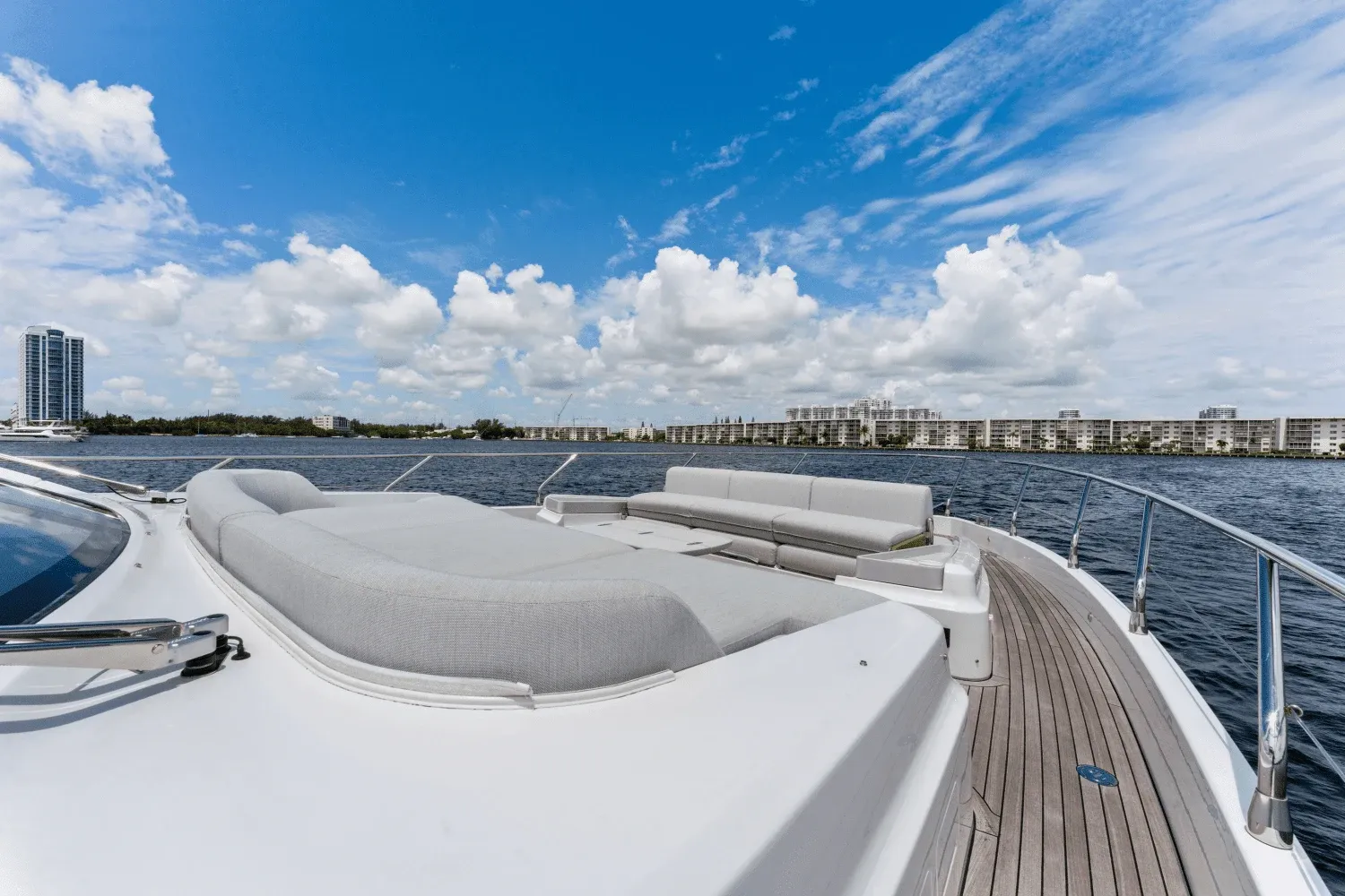 2023 Azimut 68 FLY Image Thumbnail #48